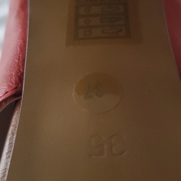 Shoes - Picture 4 of 4